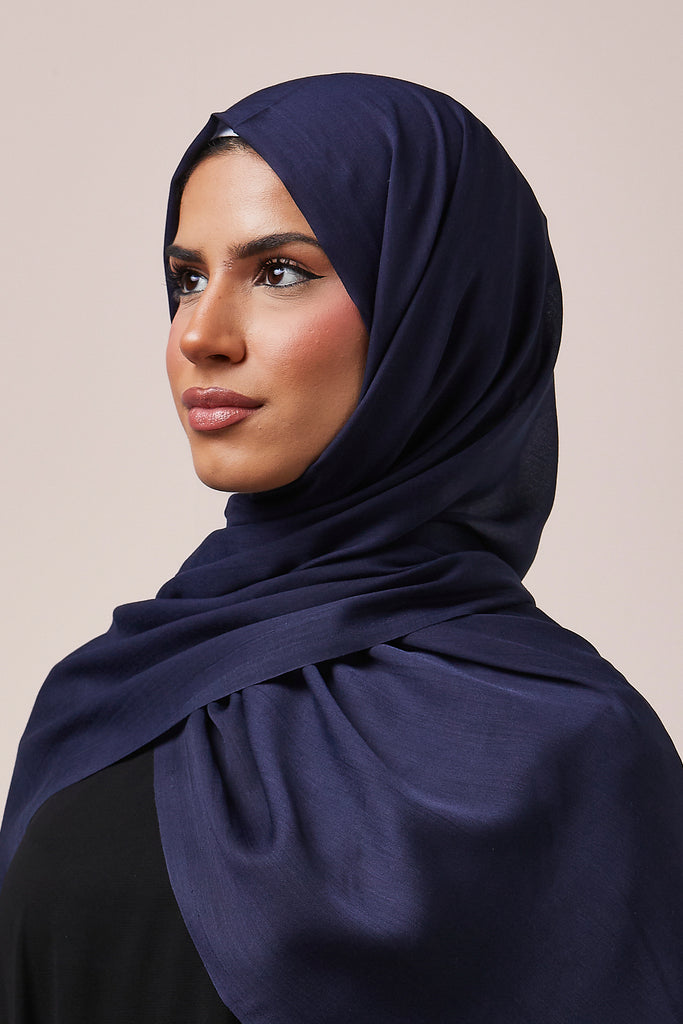 Navy Modal Hijab