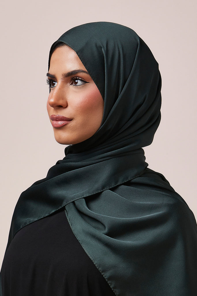 Dark Green Satin Grain Hijab