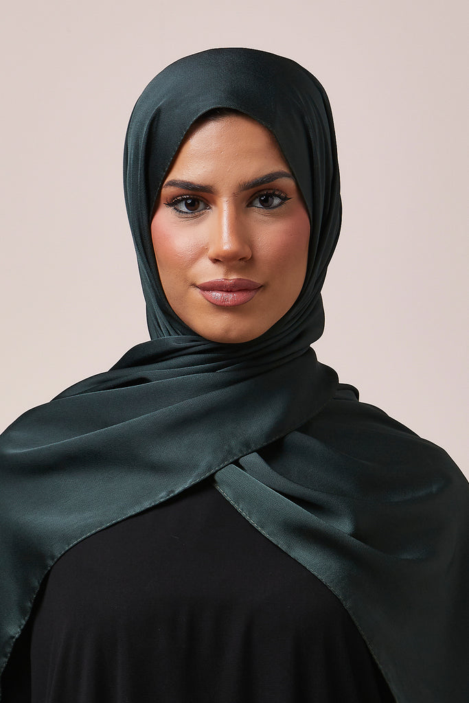 Dark Green Satin Grain Hijab